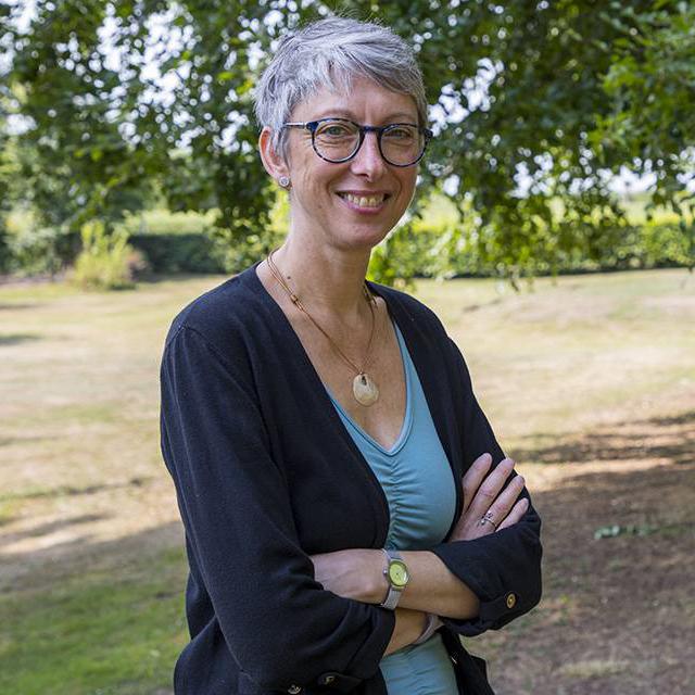 Gabrielle saunders presenter information